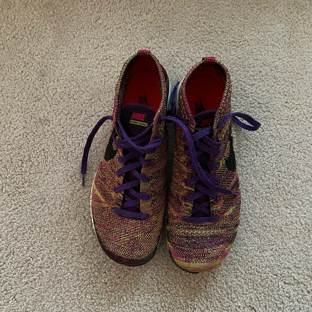 Men’s Nike Flyknit Chukkas size 13